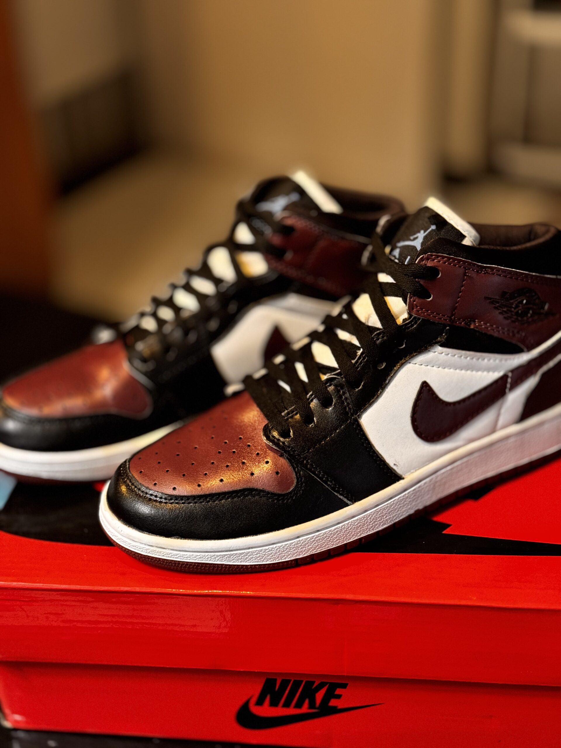 Air Jordan 1 Mid โDark Team Redโ - Image 3